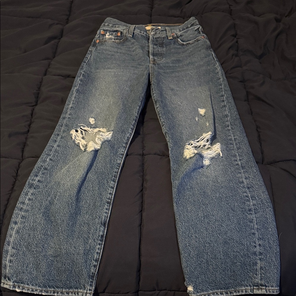 Levi's Ribcage Straight Ankle Jeans in Classic Blue